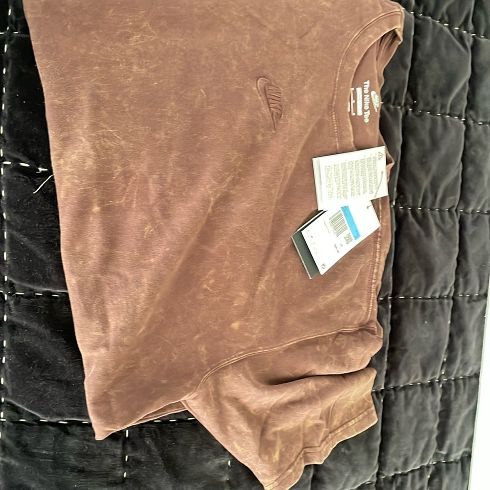 Nike new with tag shirt brown color medium loose fit